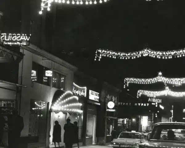 Insights Greece - 1960s Vintage Photos Capture the Spirit of Christmas in Athens Insights Greece - 1960s Vintage Photos Capture the Spirit of Christmas in Athens