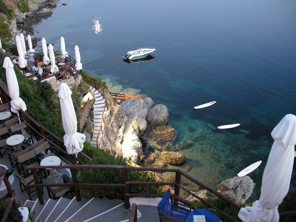 Insights Greece - 20 Best Beachfront Bars in Greece