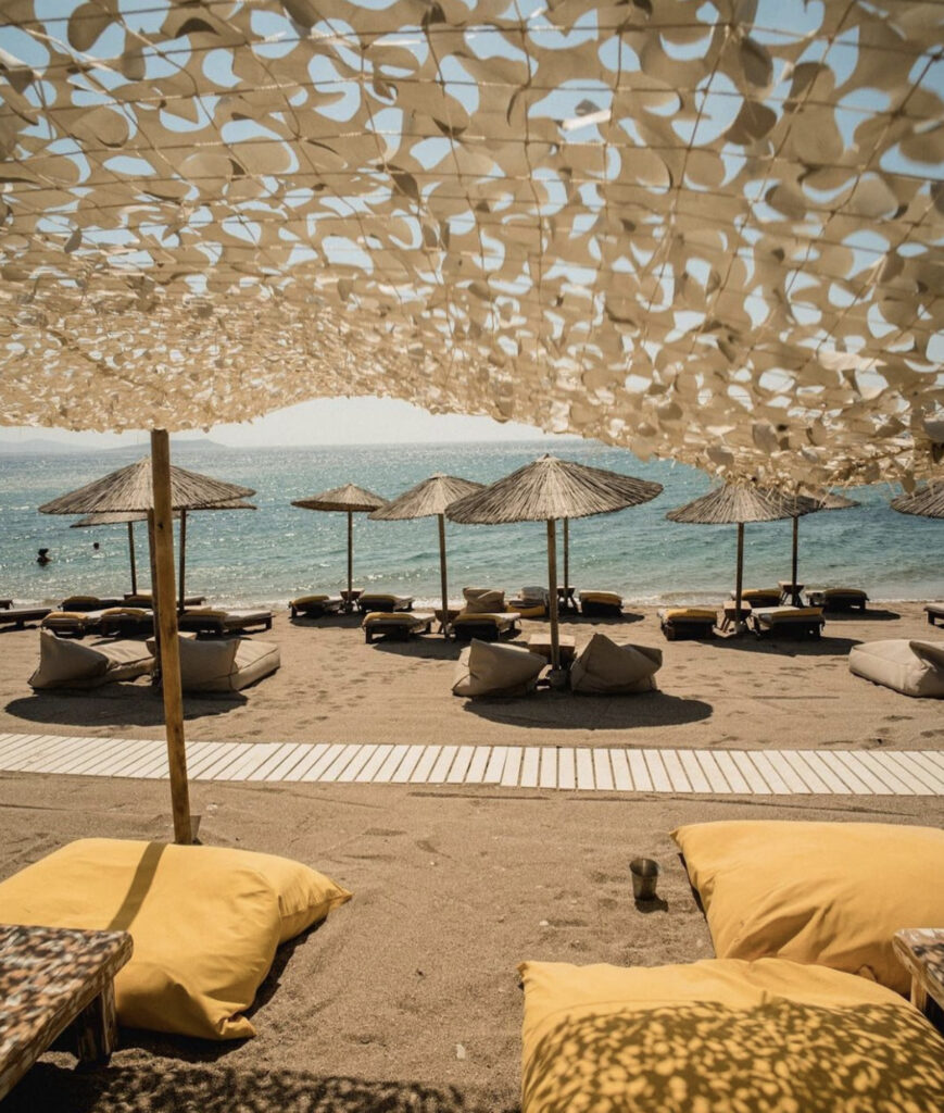 Insights Greece - 20 Best Beachfront Bars in Greece