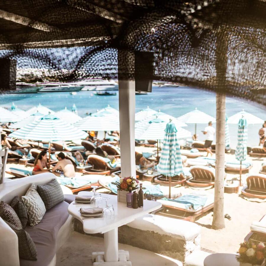 Insights Greece - 20 Best Beachfront Bars in Greece