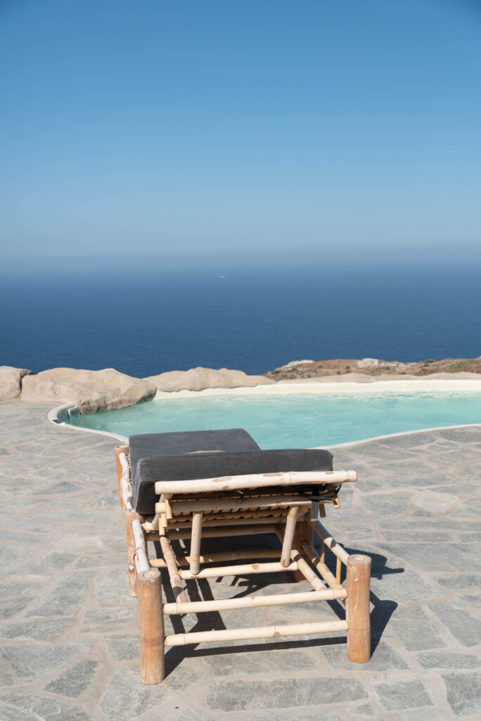 Insights Greece - Staying at a Blissful Private Residence in Folegandros