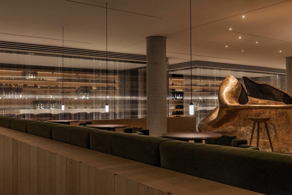 Insights Greece - Delta Restaurant and Bar Opens at SNFCC