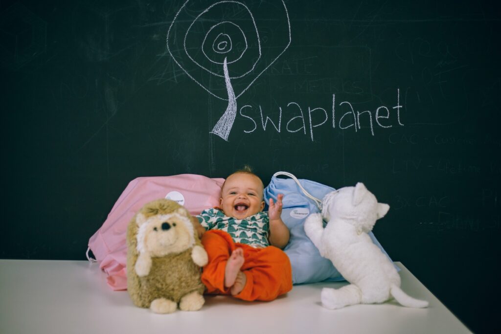 Insights Greece - Swaplanet: A Sustainable & Inexpensive Kids Clothes Exchange