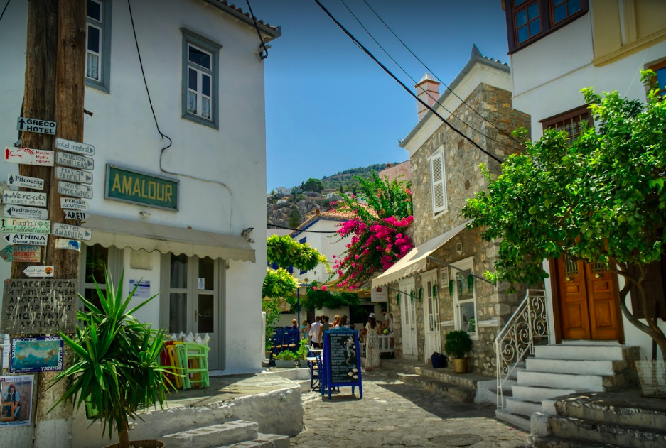 Insights Greece - Where to Eat and Drink in Hydra