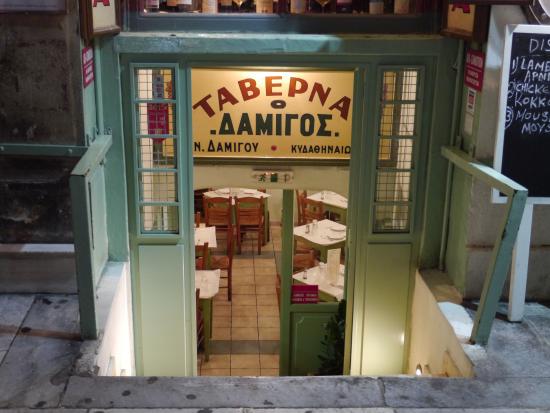 Insights Greece - A-Z MINIGUIDE: Athens’ Authentic Old Tavernas You Never Knew Existed