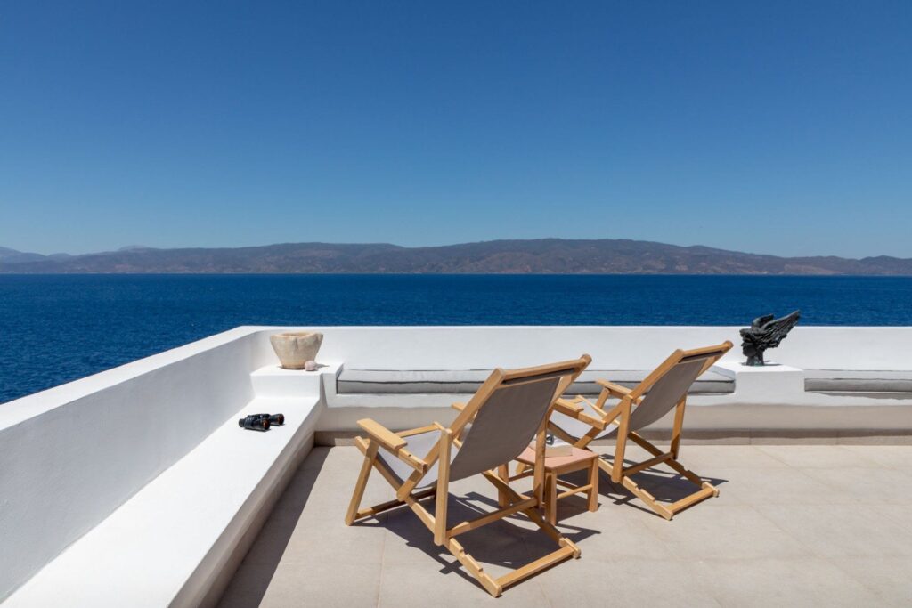 Insights Greece - Greek Artist's Home Turned Into Holiday Villa in Hydra 