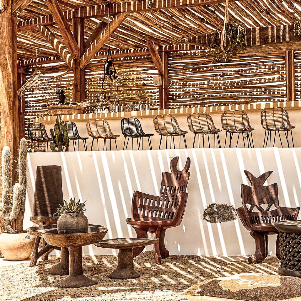 Insights Greece - Tribal-Chic Tortuga Beach Bar & Restaurant in Naxos