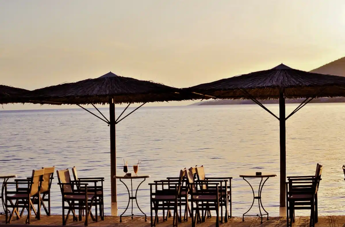 Travel guide to Salamina